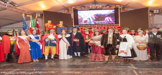 The Grand Gala of Masks and historical figures at the Santhià Carnival