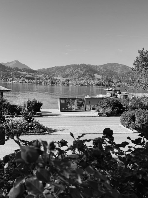 Promenade am Tegernsee-Bayern-Deutschland_III